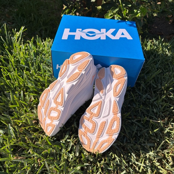 HOKA Bondi 8 sneakers size 9.5 White/ Cantaloupe New Season Women New in box - Picture 16 of 16